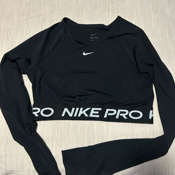 Nike Pro Black Dri-FIT Top - Picture 2 of 3